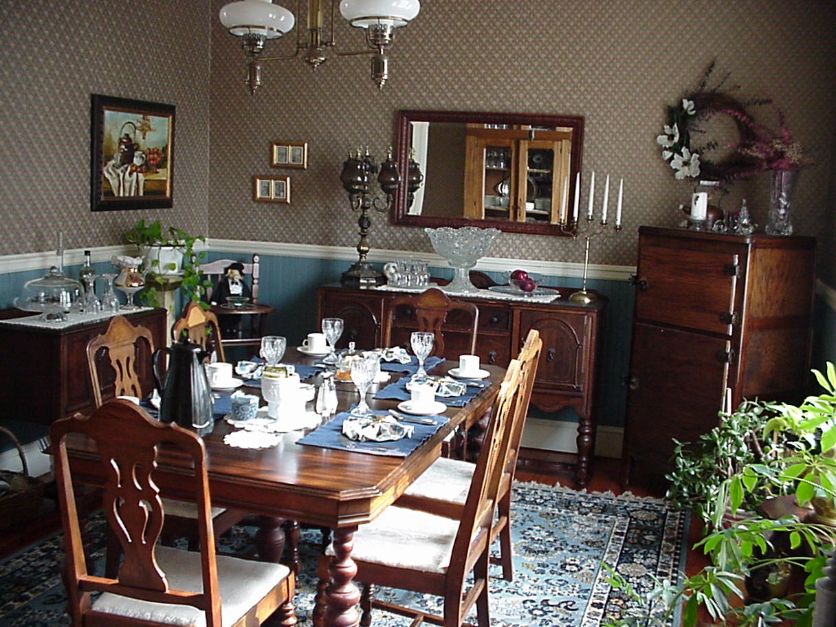 Sea Gypsy Bed and Breakfast Inn Dining Room