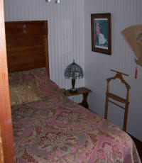 Sea Gypsy Bed and Breakfast Inn Henry W Longfellow Suite