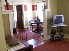 Sea Gypsy Bed and Breakfast Inn Elbert Hubbard Suite Living Room/ Kitchen