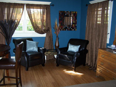 Sea Gypsy Bed and Breakfast Inn Emily Dickinson Sitting Area