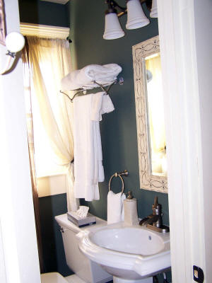 Sea Gypsy Bed and Breakfast Inn Emily Dickinson Bathroom