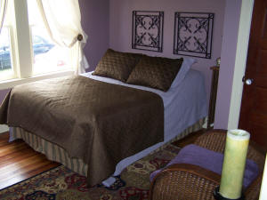Sea Gypsy Bed and Breakfast Inn Elbert Hubbard Suite Bedroom