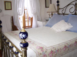 Sea Gypsy Bed and Breakfast Inn Walt Whitman Room